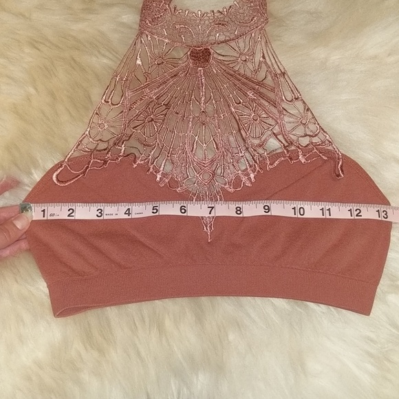 Dusty rose baroque high neck bralette - Picture 7 of 11